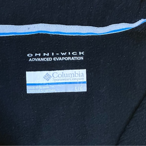 Columbia Men’s Quarter Zip Shirt - Picture 2 of 3
